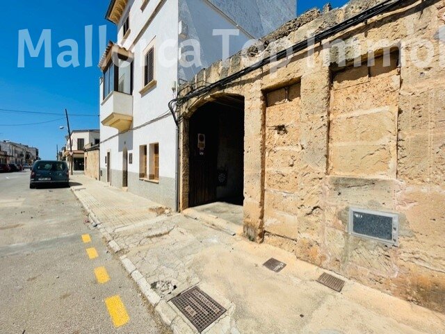 Sanierungsbedürftiges Stadthaus mit vielen Möglichkeiten