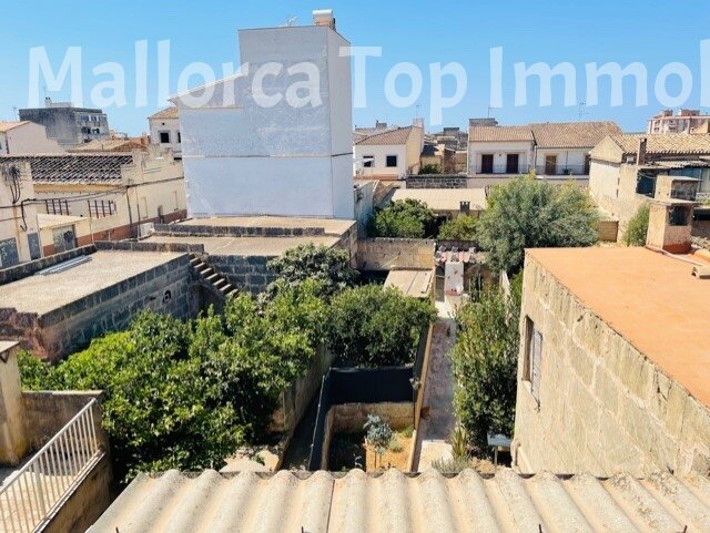 Sanierungsbedürftiges Stadthaus mit vielen Möglichkeiten