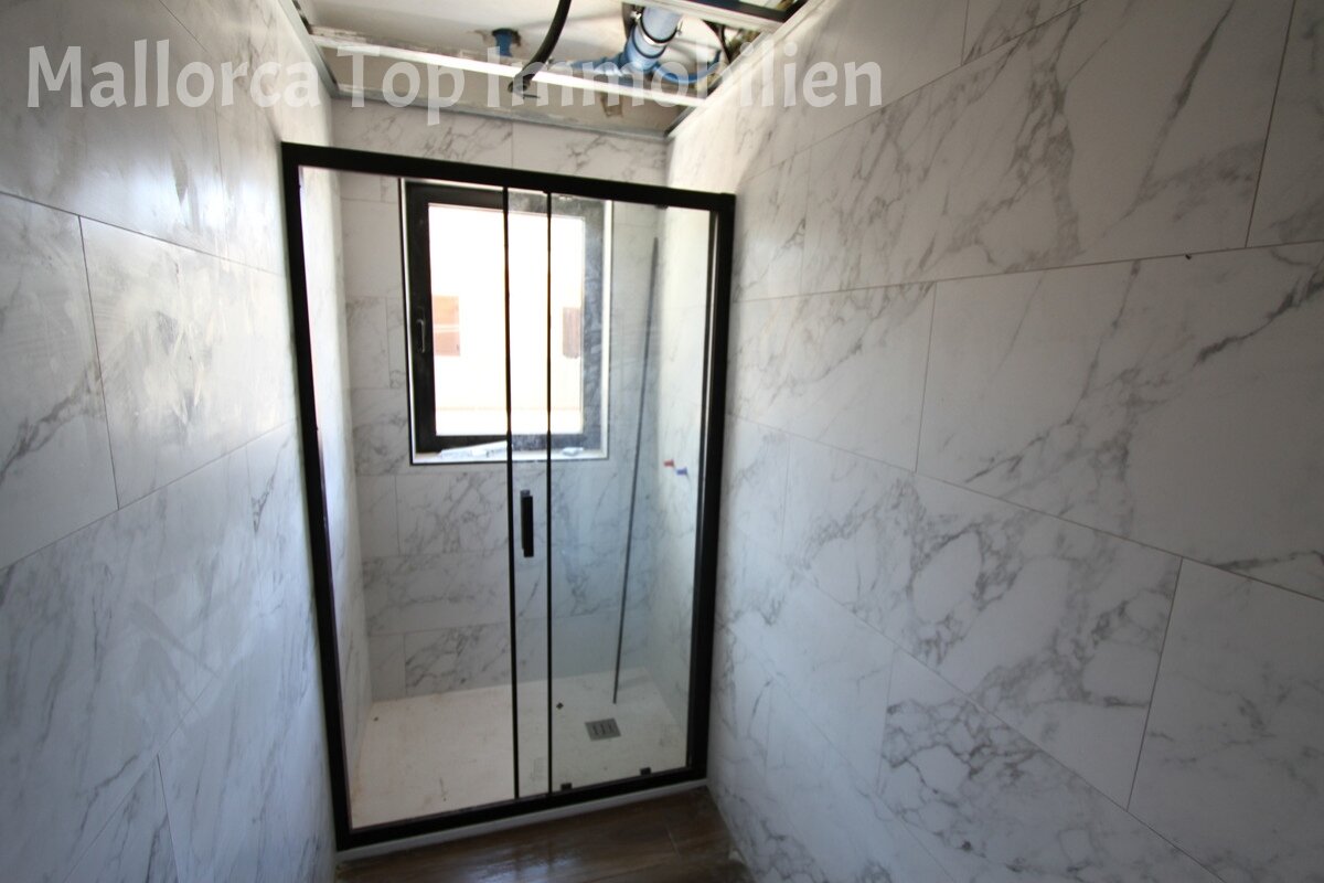 Strandnah gelegenes Apartmenthaus mit Restaurant