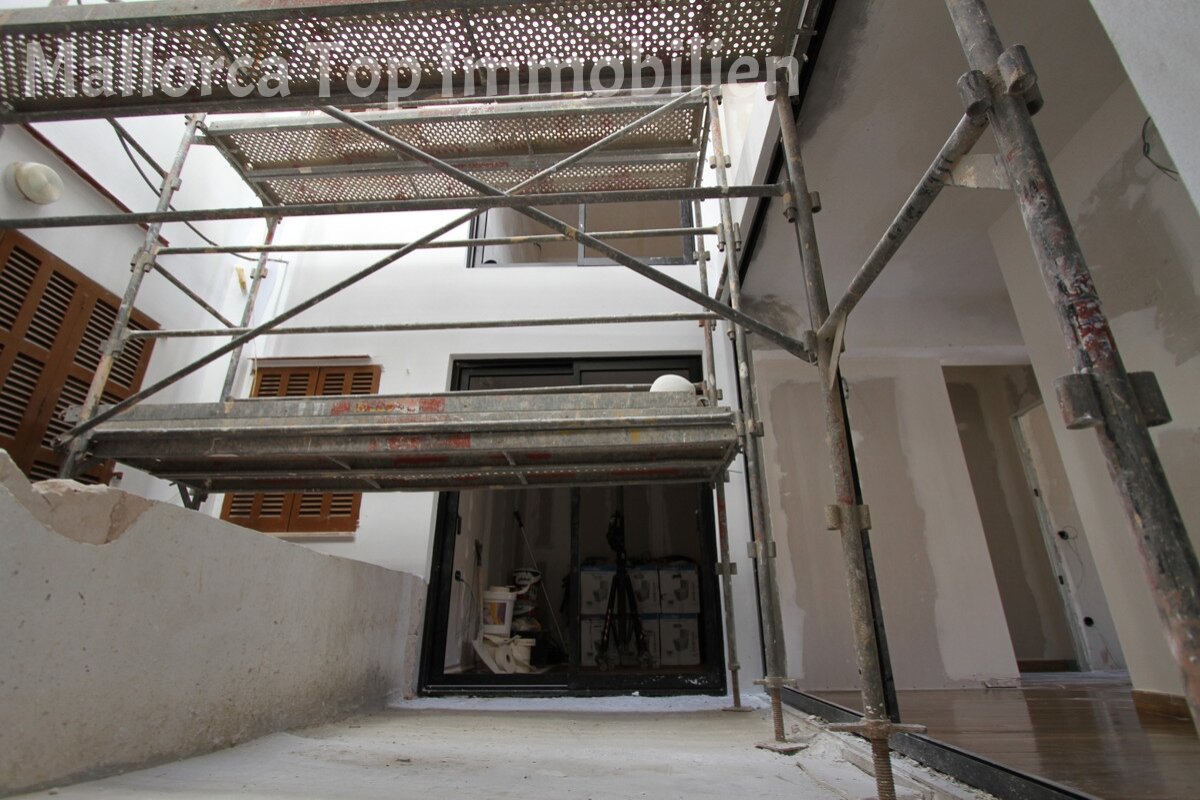 Strandnah gelegenes Apartmenthaus mit Restaurant