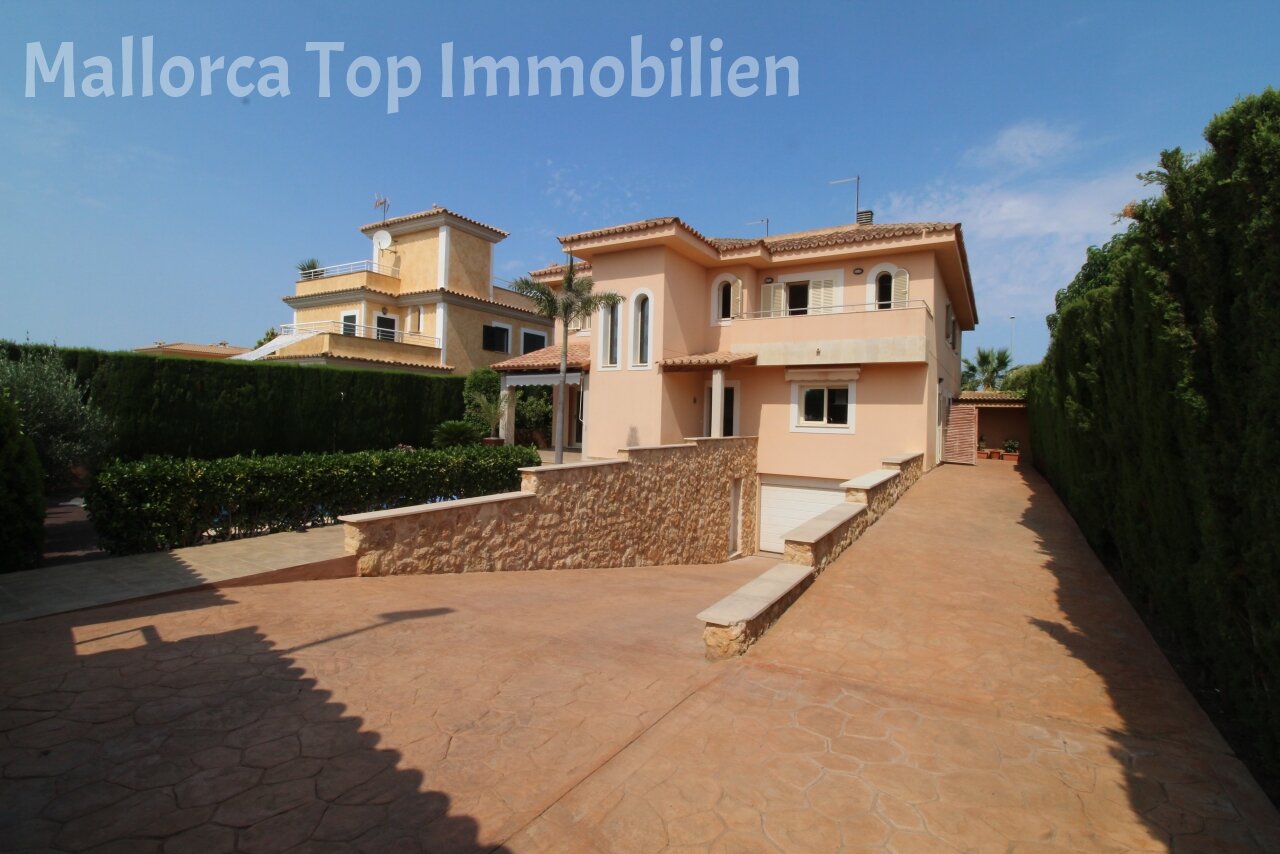 Stilvolle Villa mit Gästewohnung in der Nähe des Beach Clubs Mhares