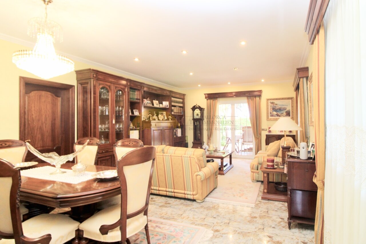 Exklusives Villenanwesen mit Pool und Garage in Maioris