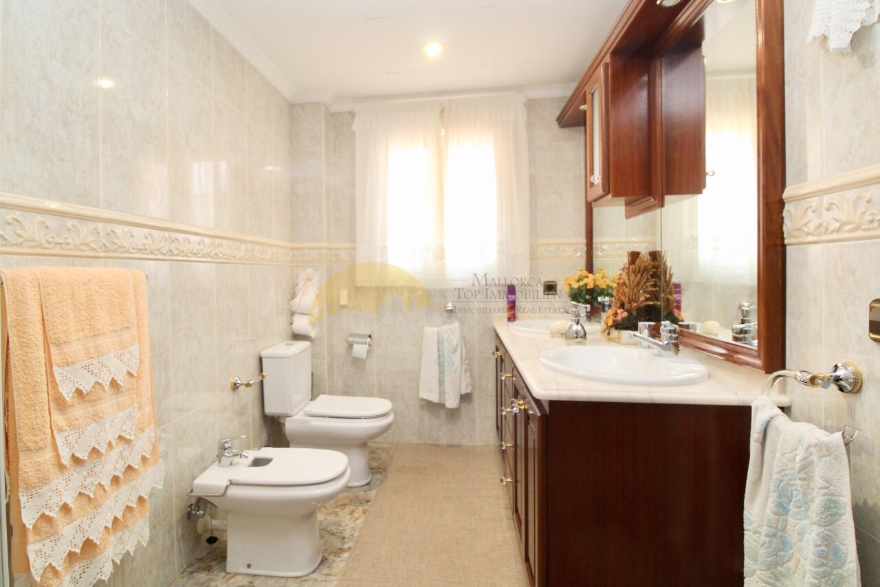 Exklusives Villenanwesen mit Pool und Garage in Maioris