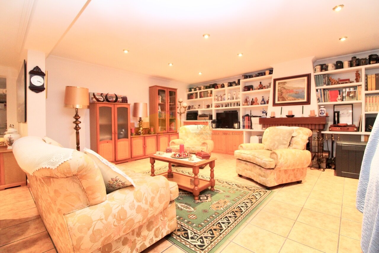 Exklusives Villenanwesen mit Pool und Garage in Maioris