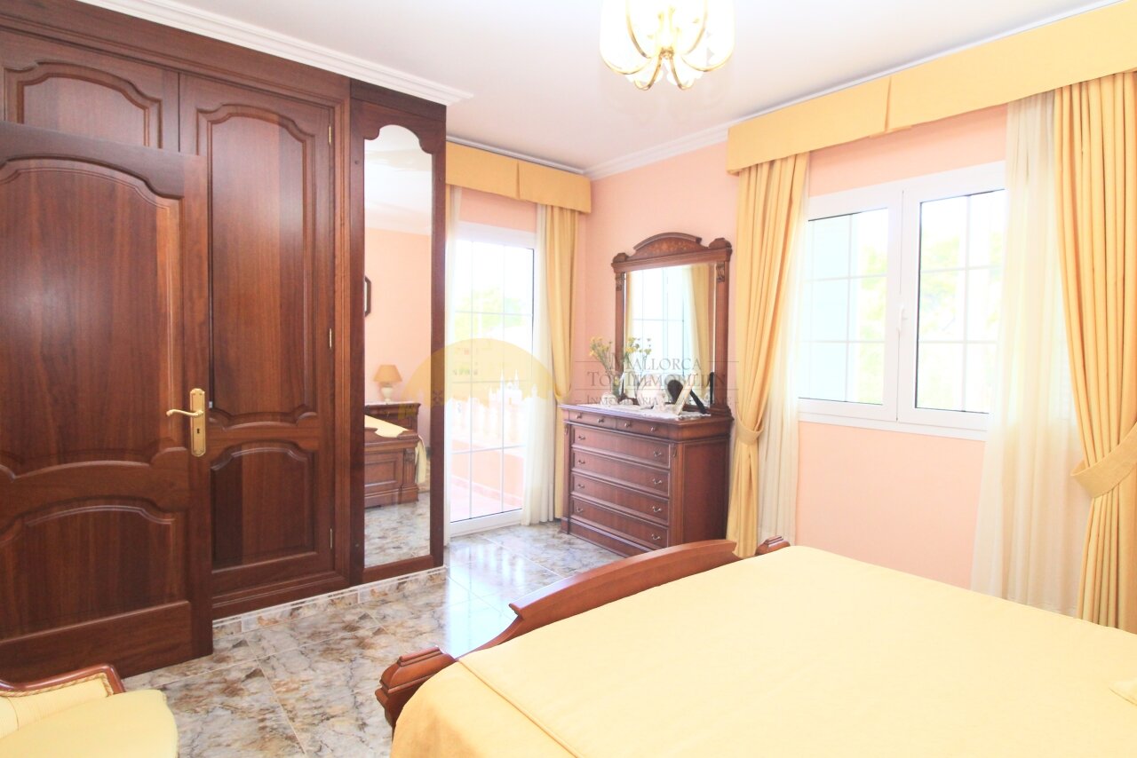 Exklusives Villenanwesen mit Pool und Garage in Maioris