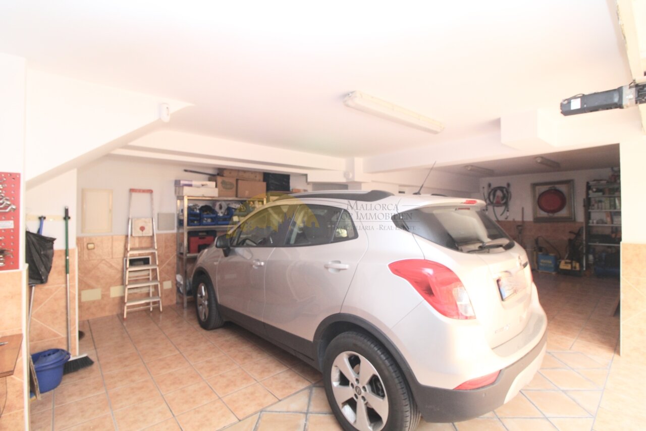 Exklusives Villenanwesen mit Pool und Garage in Maioris