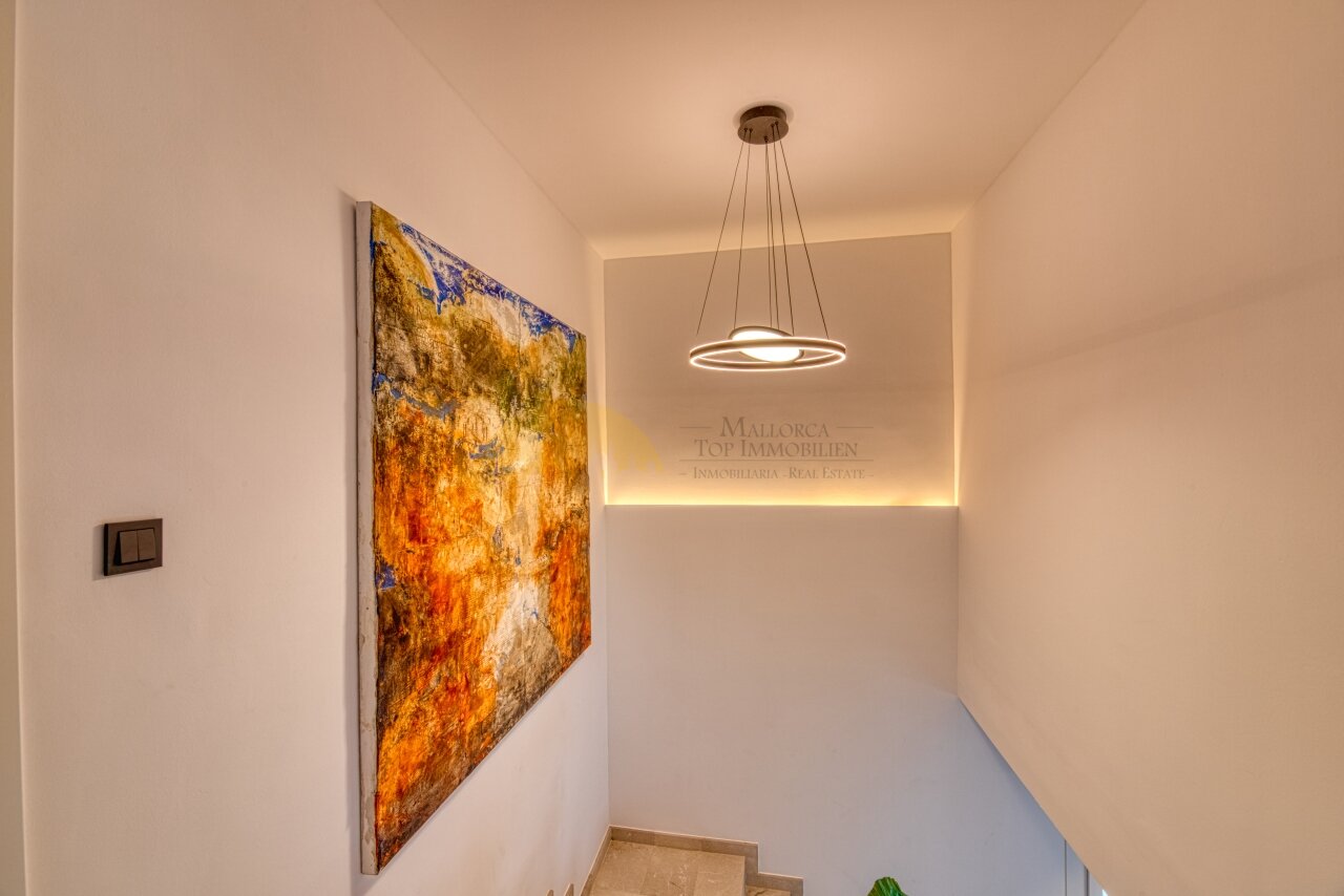 Top modernisierte Villa mit Garage und Nebengebäude in Strandnähe