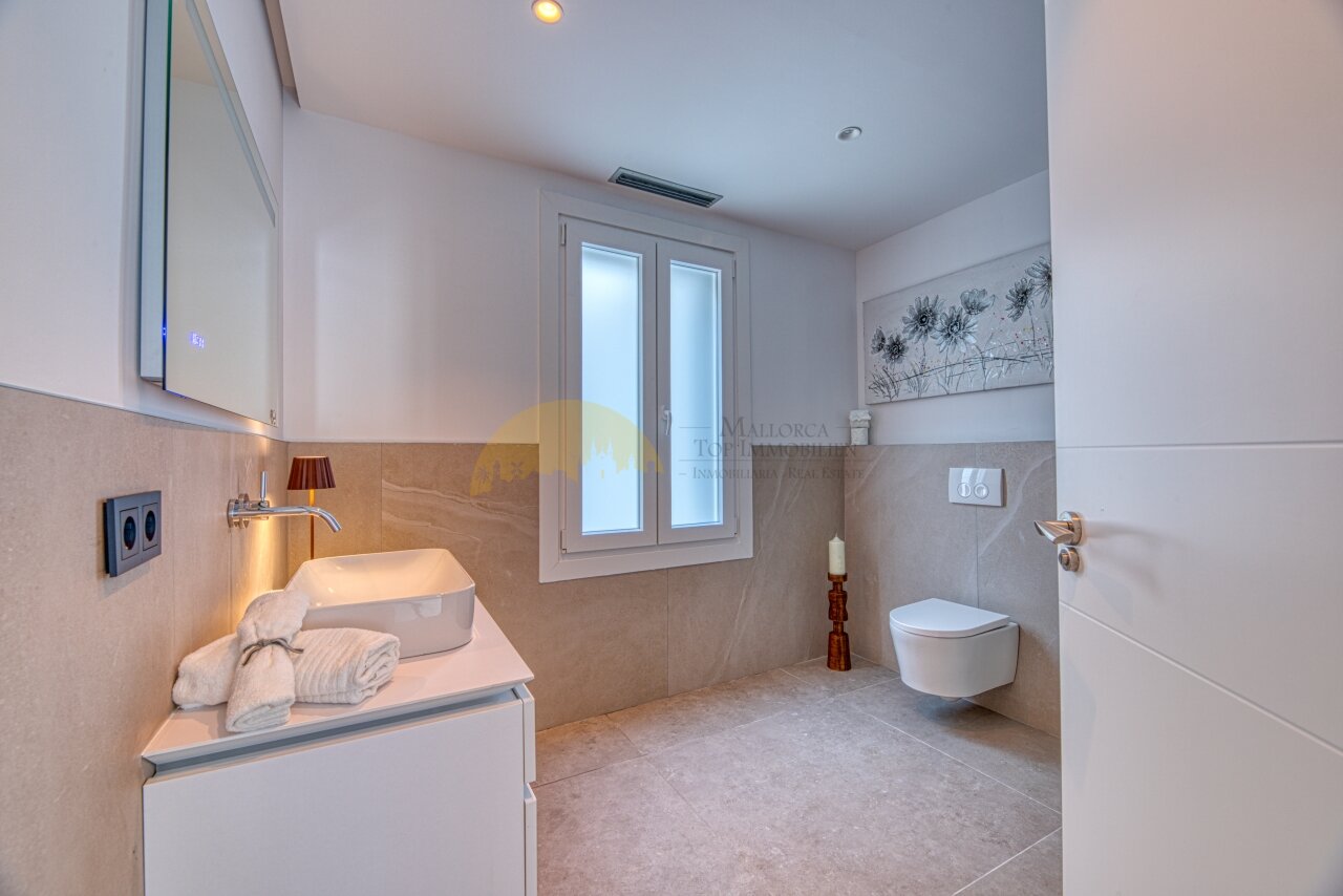 Top modernisierte Villa mit Garage und Nebengebäude in Strandnähe