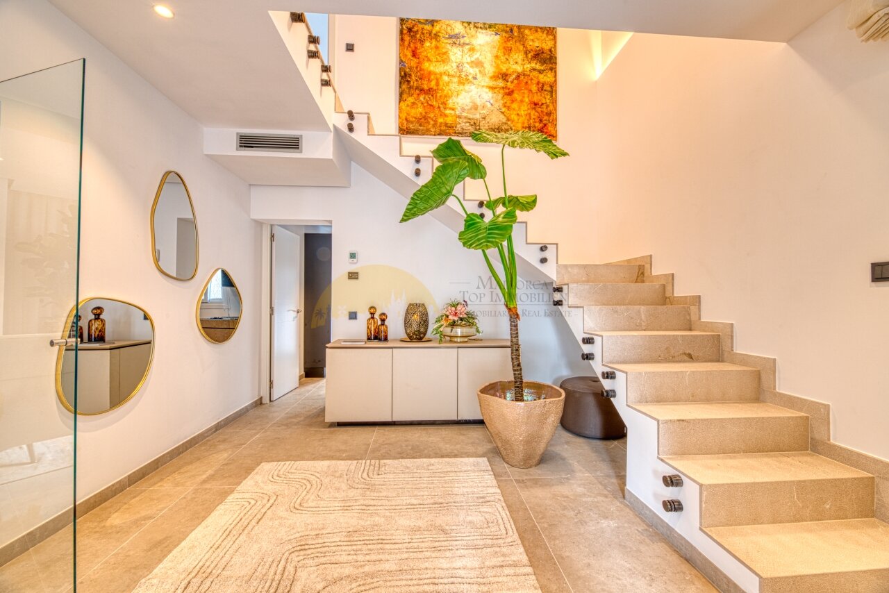 Top modernisierte Villa mit Garage und Nebengebäude in Strandnähe