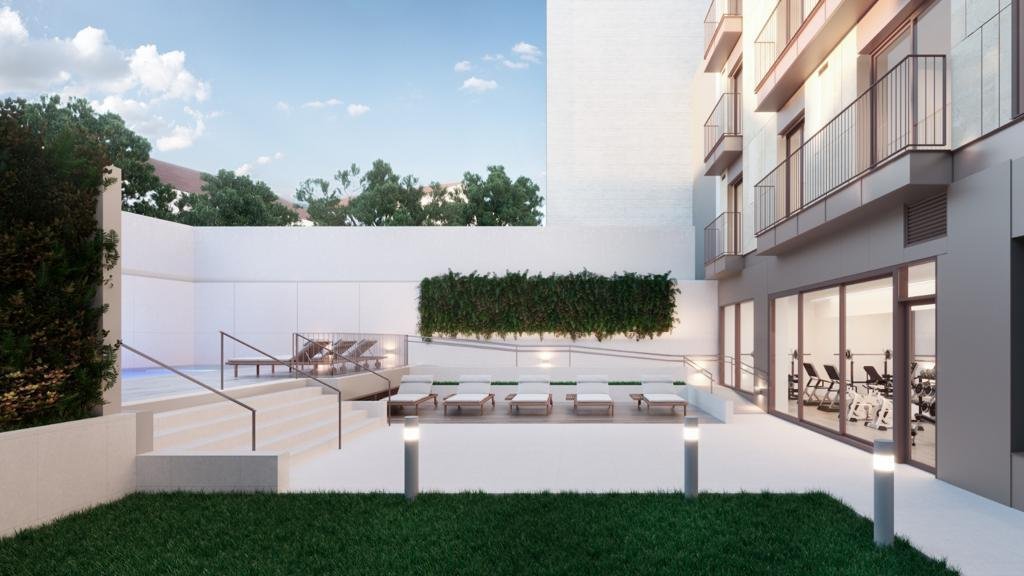 Genießen Sie das Leben in einem exquisiten Apartment mit eigenem Pool und Tiefgarage."