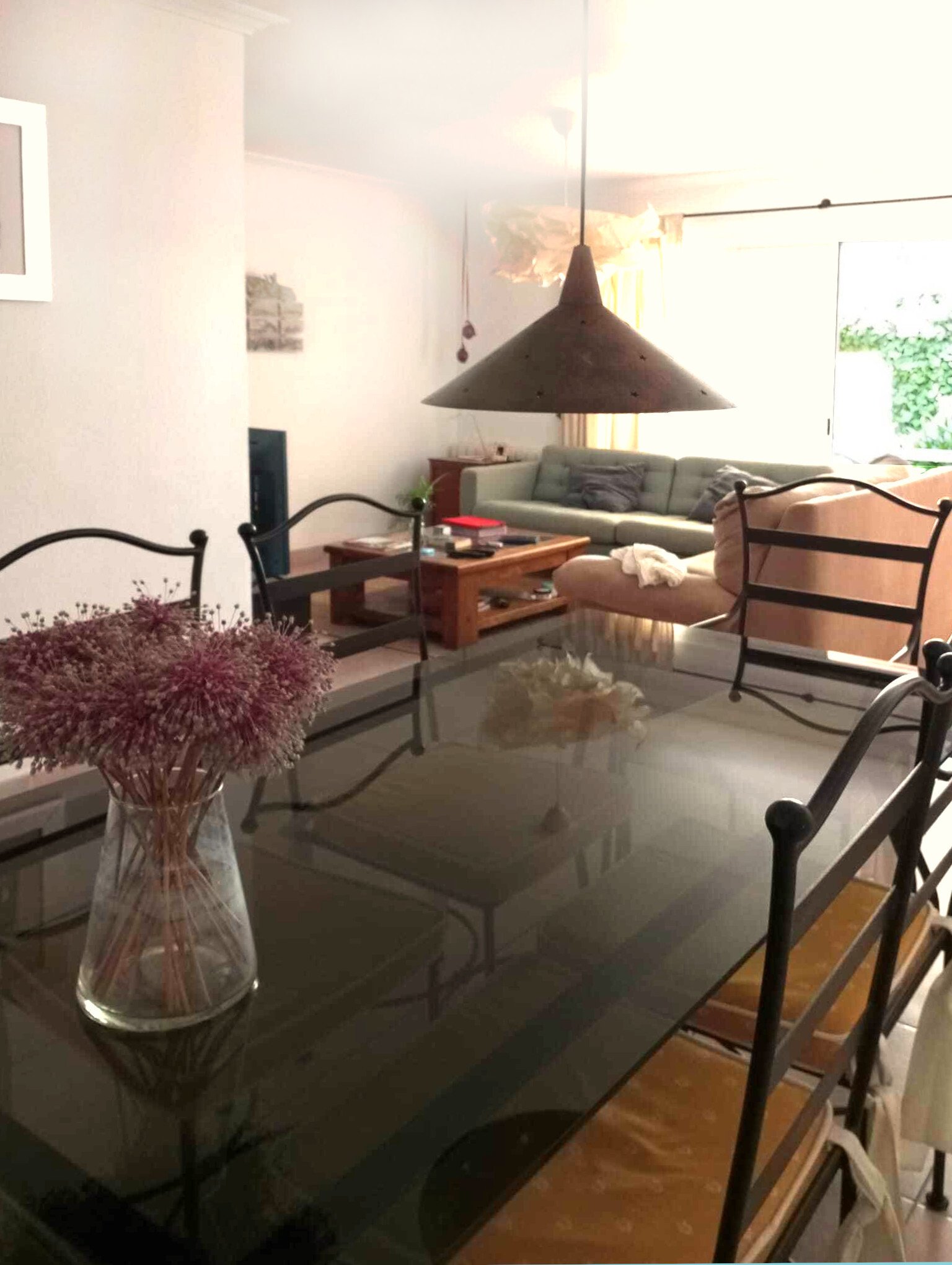 Schöne Doppelhaushälte mit mediterranem Garten