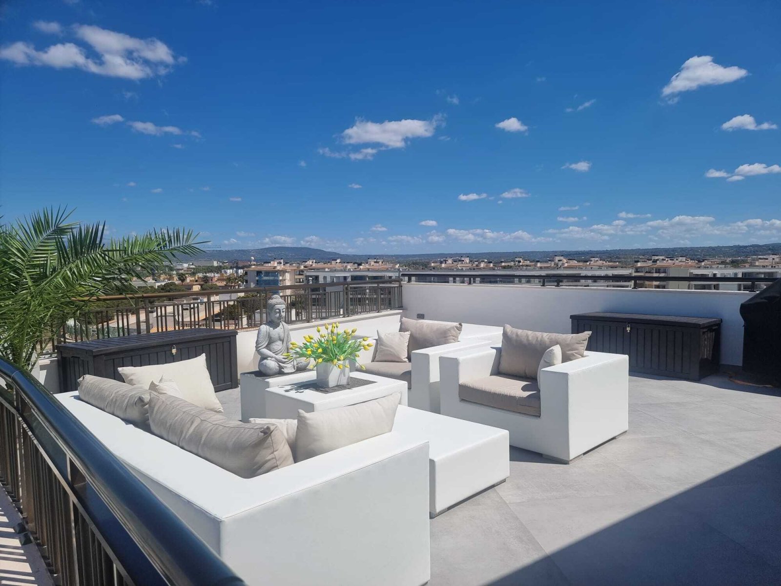 Traumhaftes Penthouse in erster Meerslinie!