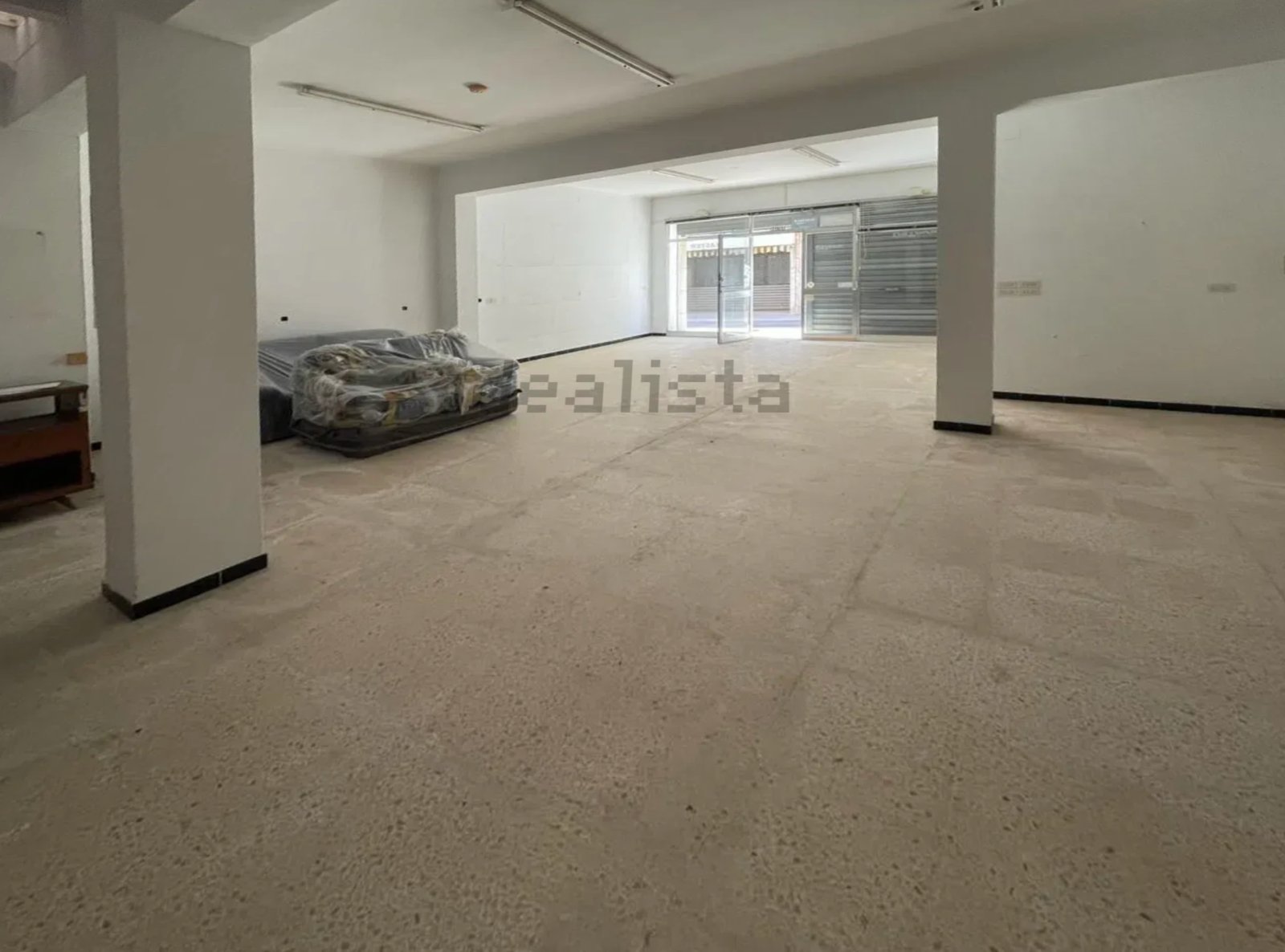 Investment. Sanierungsbedürftiges  Wohn-und Geschäftshaus.