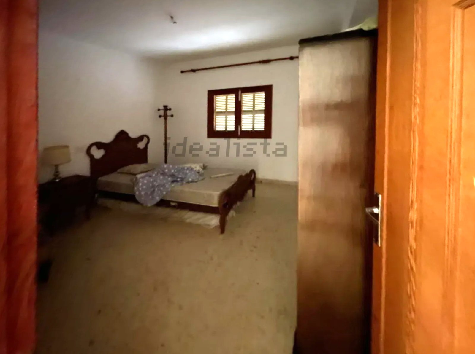Investment. Sanierungsbedürftiges  Wohn-und Geschäftshaus.