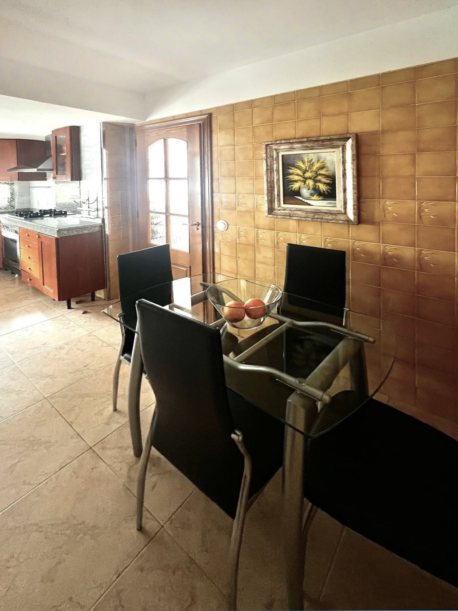 Stilvoll modernisierte 4-Schlafzimmer-Wohnung – Dein neues Zuhause wartet!