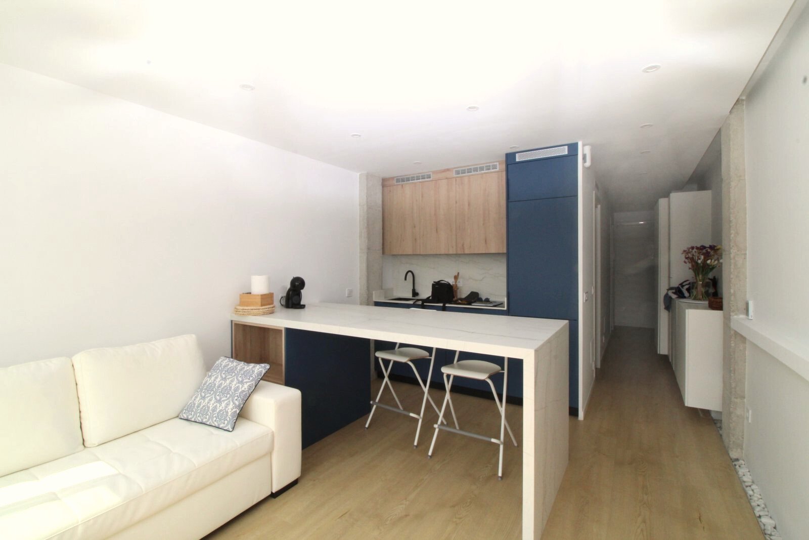 Modernisierte Wohnung mit Meerblick in exzellenter Lage