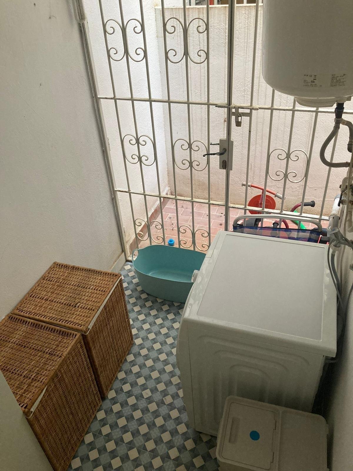 Geräumige, komplett modernisierte 4-Schlafzimmer-Wohnung – Perfekt für Dein neues Zuhause!