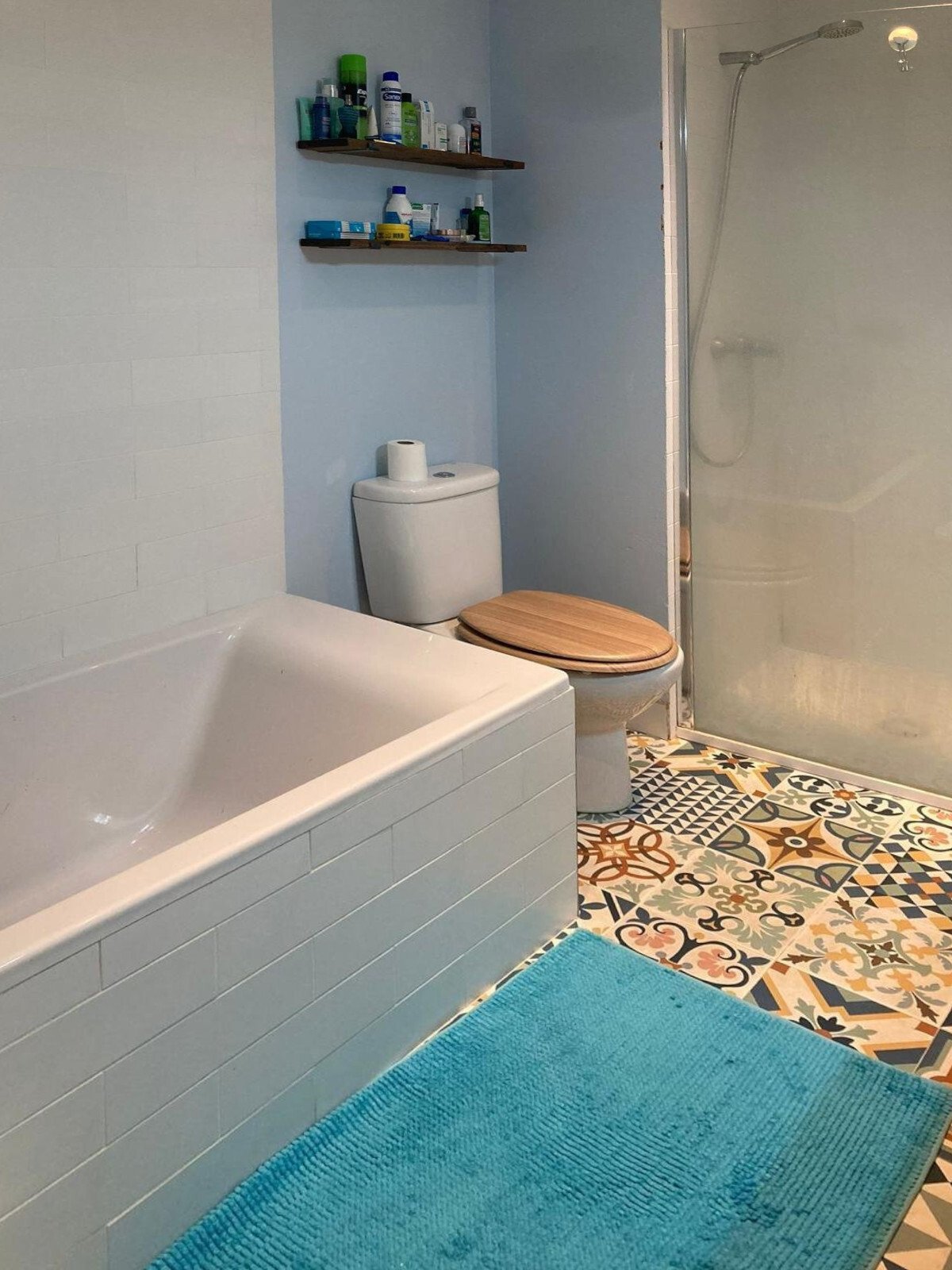 Geräumige, komplett modernisierte 4-Schlafzimmer-Wohnung – Perfekt für Dein neues Zuhause!