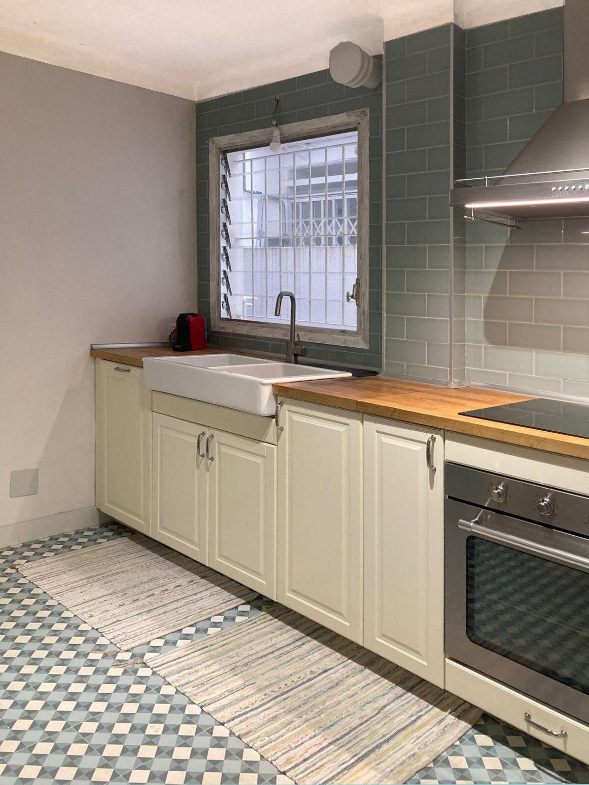 Geräumige, komplett modernisierte 4-Schlafzimmer-Wohnung – Perfekt für Dein neues Zuhause!