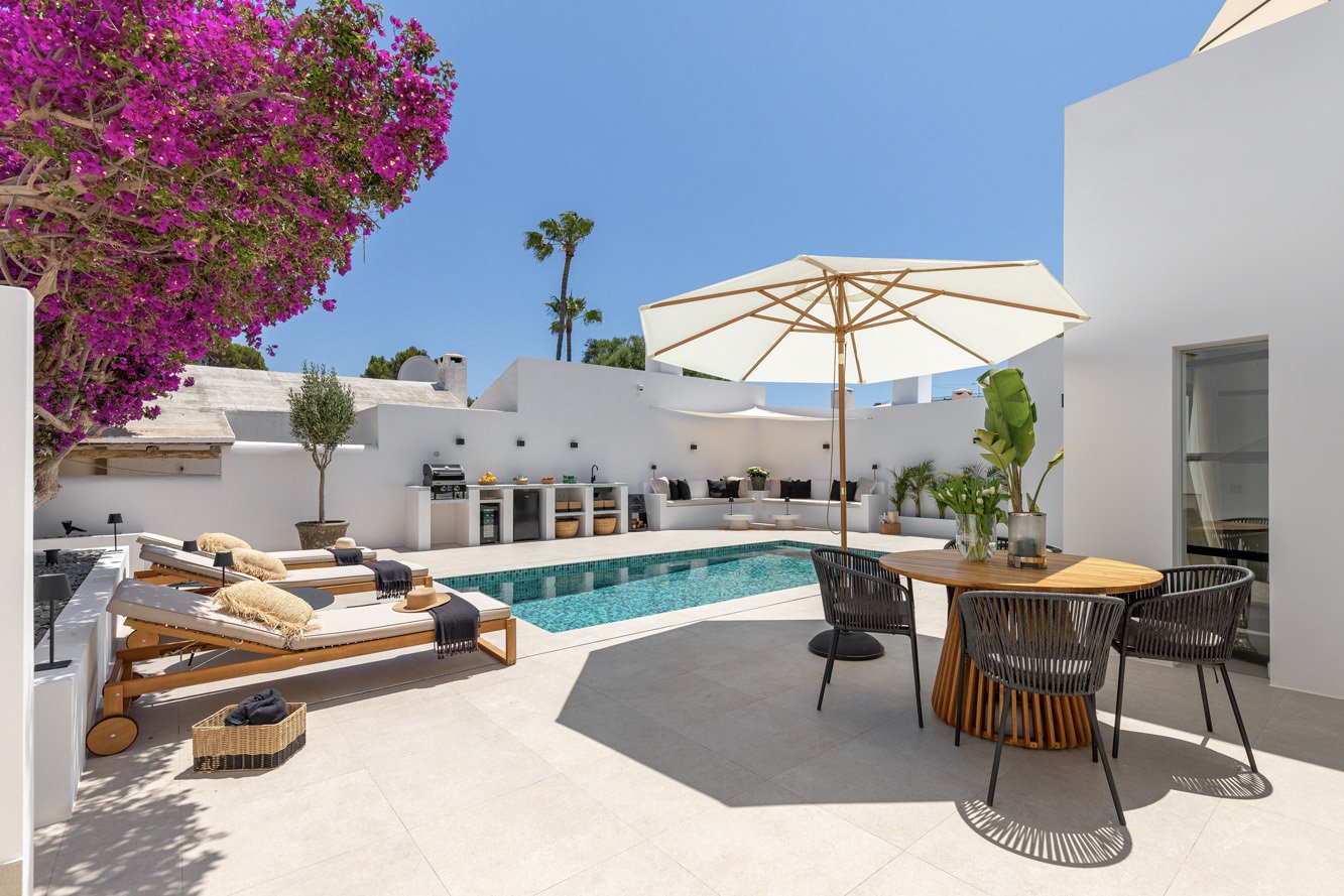 Exklusive Traumvilla mit Meerblick und Pool