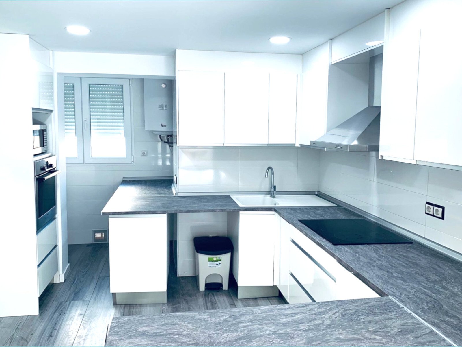 Charmante, neu renovierte Wohnung am Plaza Guillem Moragu