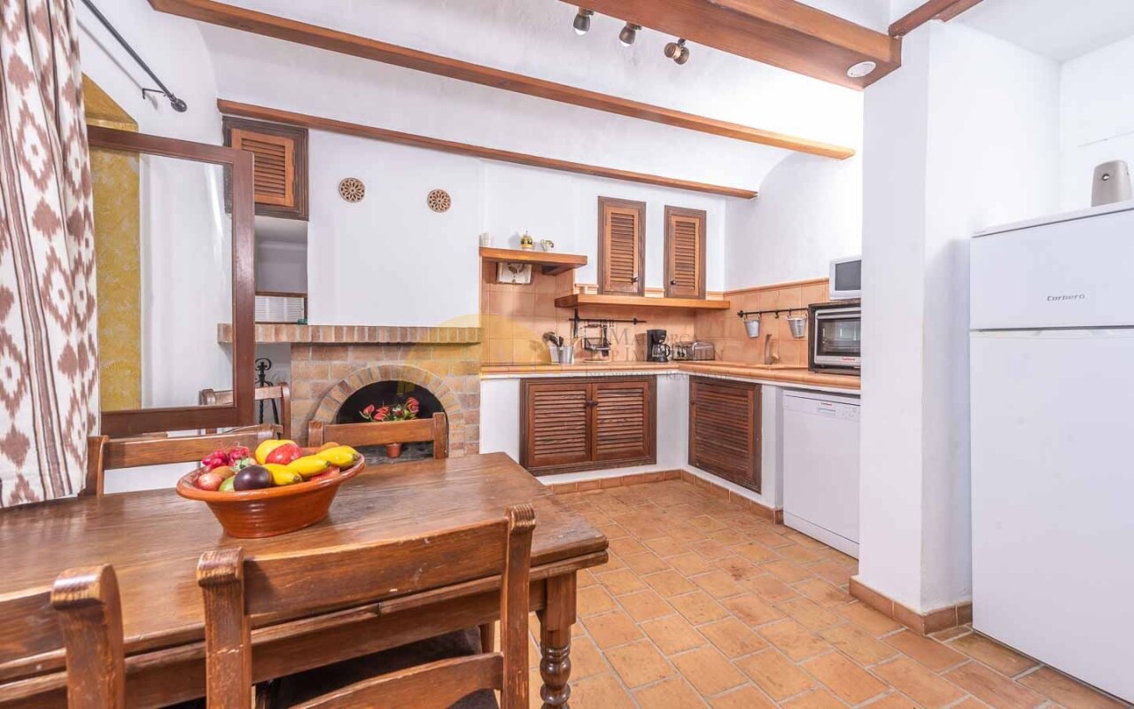 Exklusive Finca mit Tennisplatz, Pool und Ferienvermietungslizenz – Eine Oase der Ruhe und Eleganz