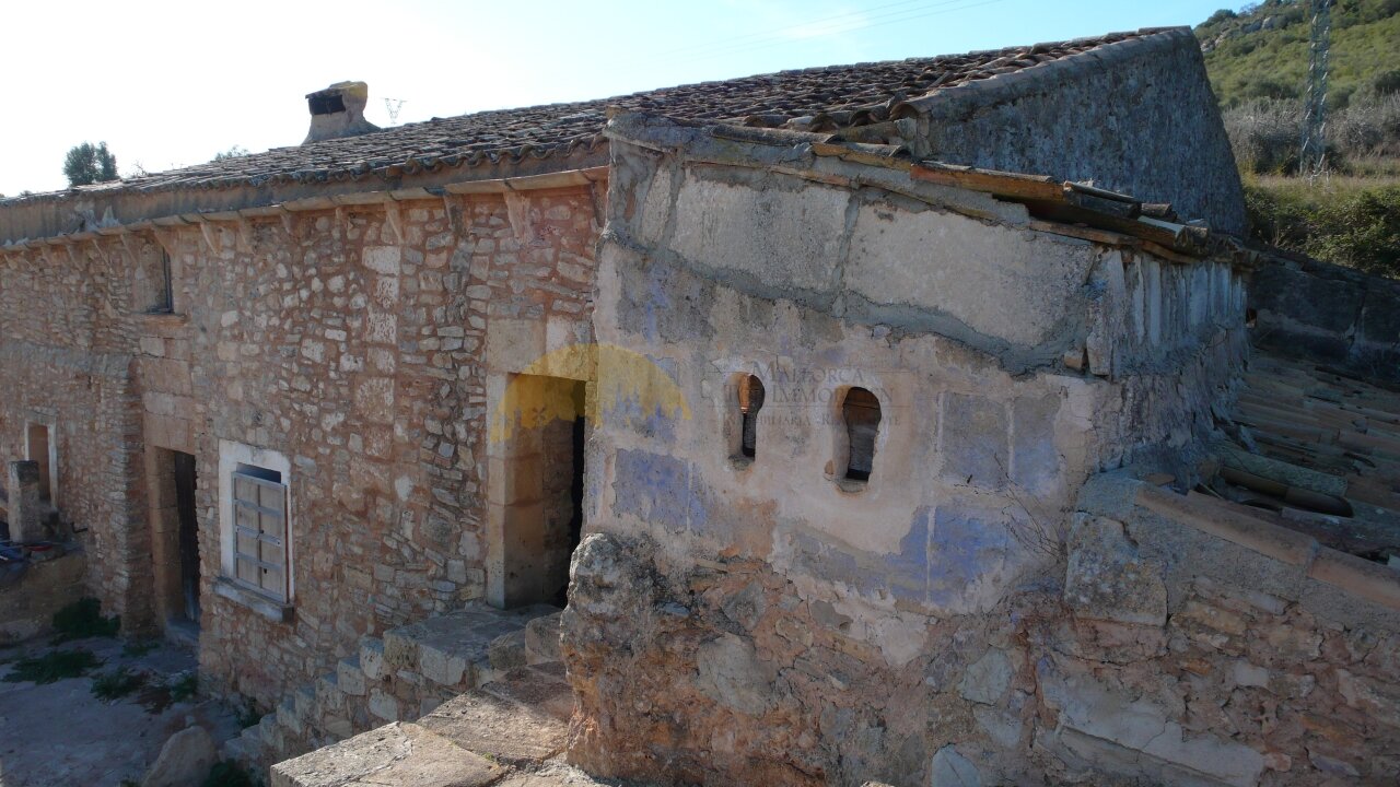 Authentisches mallorquinisches Landhaus mit Weitblick und großem Potenzial