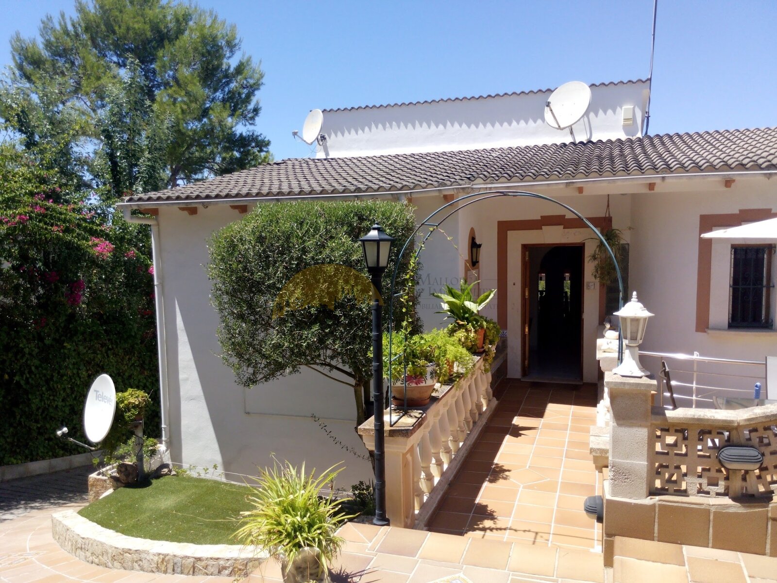 Exklusive Villa mit Meerblick und beeindruckendem Outdoor-Bereich