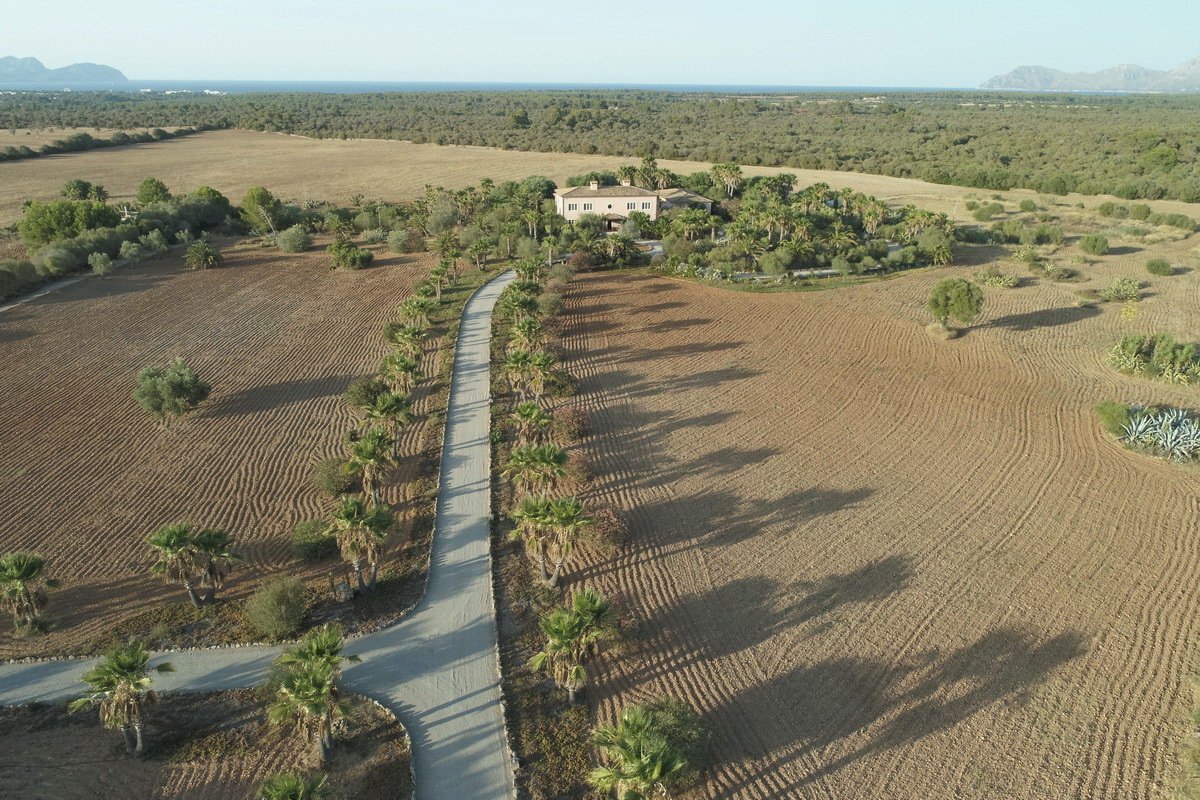 Villa mit spektakulärem 360-Grad-Panoramablick auf Meer und Berge