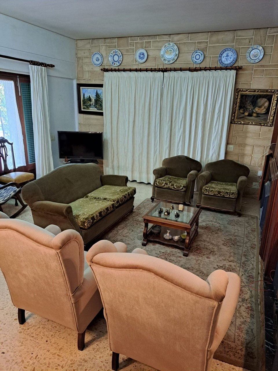 Exklusives Anwesen mit Großzügigem Außenbereich – Nur Wenige Schritte vom Strand Entfernt