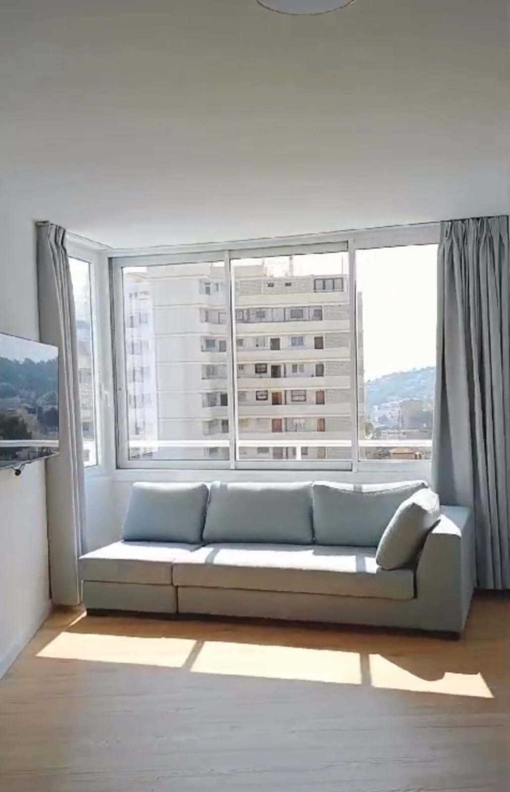 Couch mit TV und Meerblick Couch mit TV und Meerblick