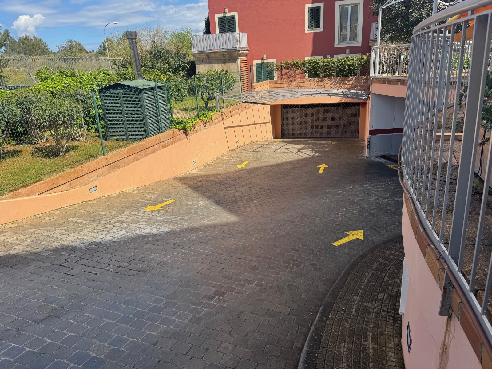 Garage Garage