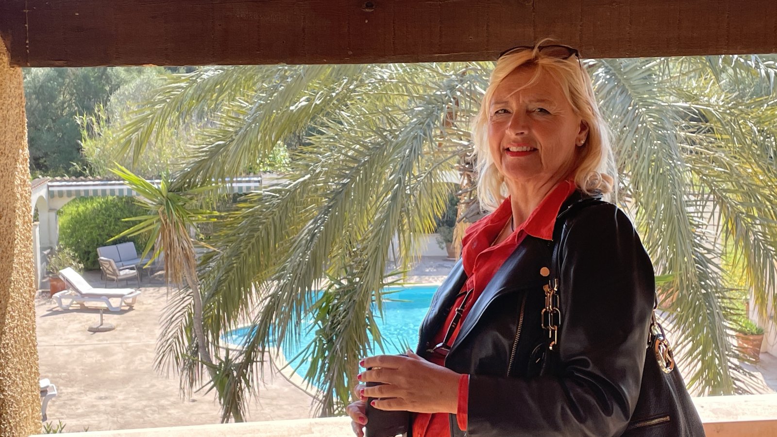 Claudia auf einer mallorquinischen Finca in Llucmajor – ruhige Lage, mediterranes Flair und viel Raum zum Wohlfühlen. Claudia auf einer mallorquinischen Finca in Llucmajor – ruhige Lage, mediterranes Flair und viel Raum zum Wohlfühlen.
