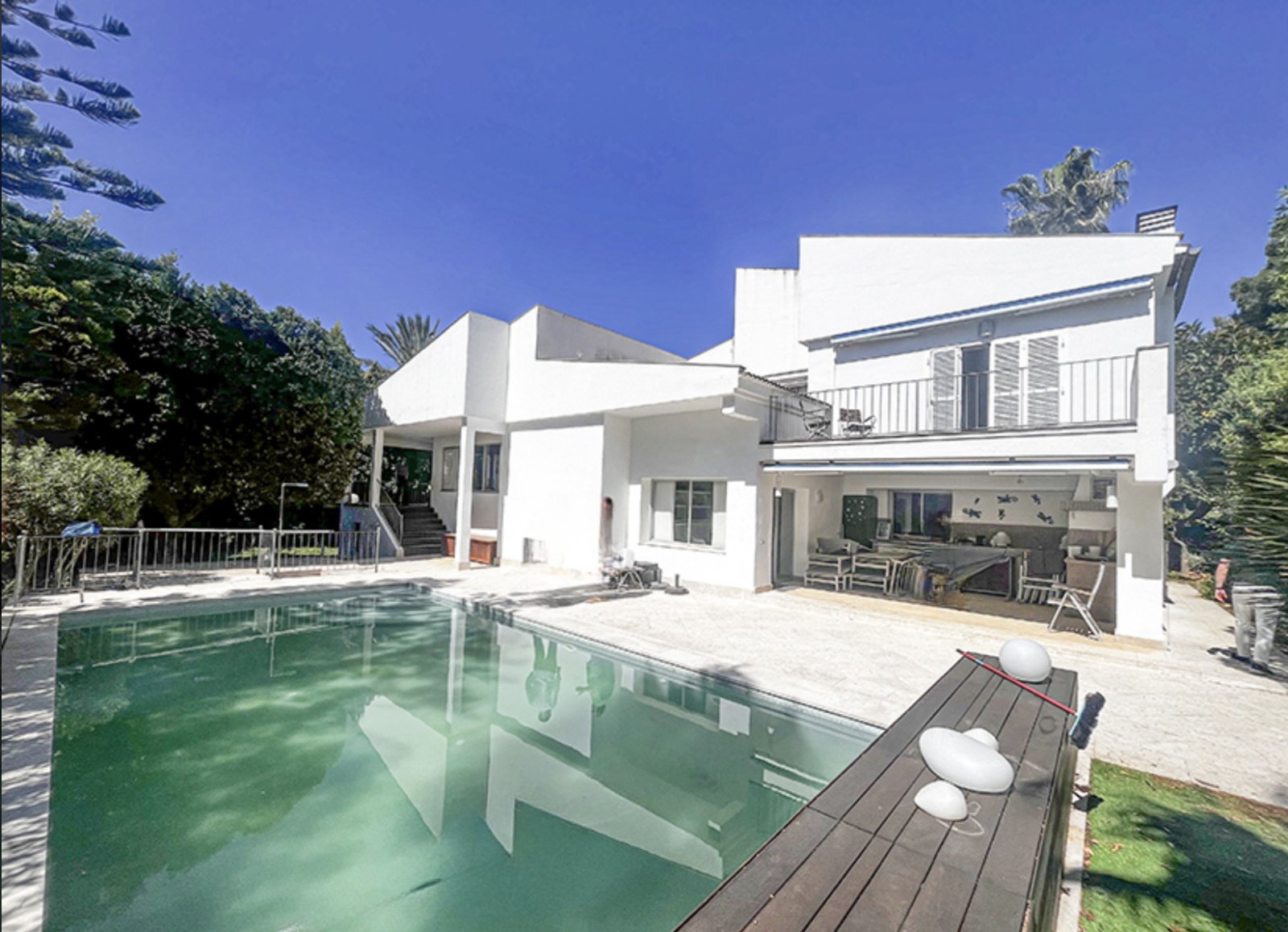 Villa mit Pool Villa mit Pool