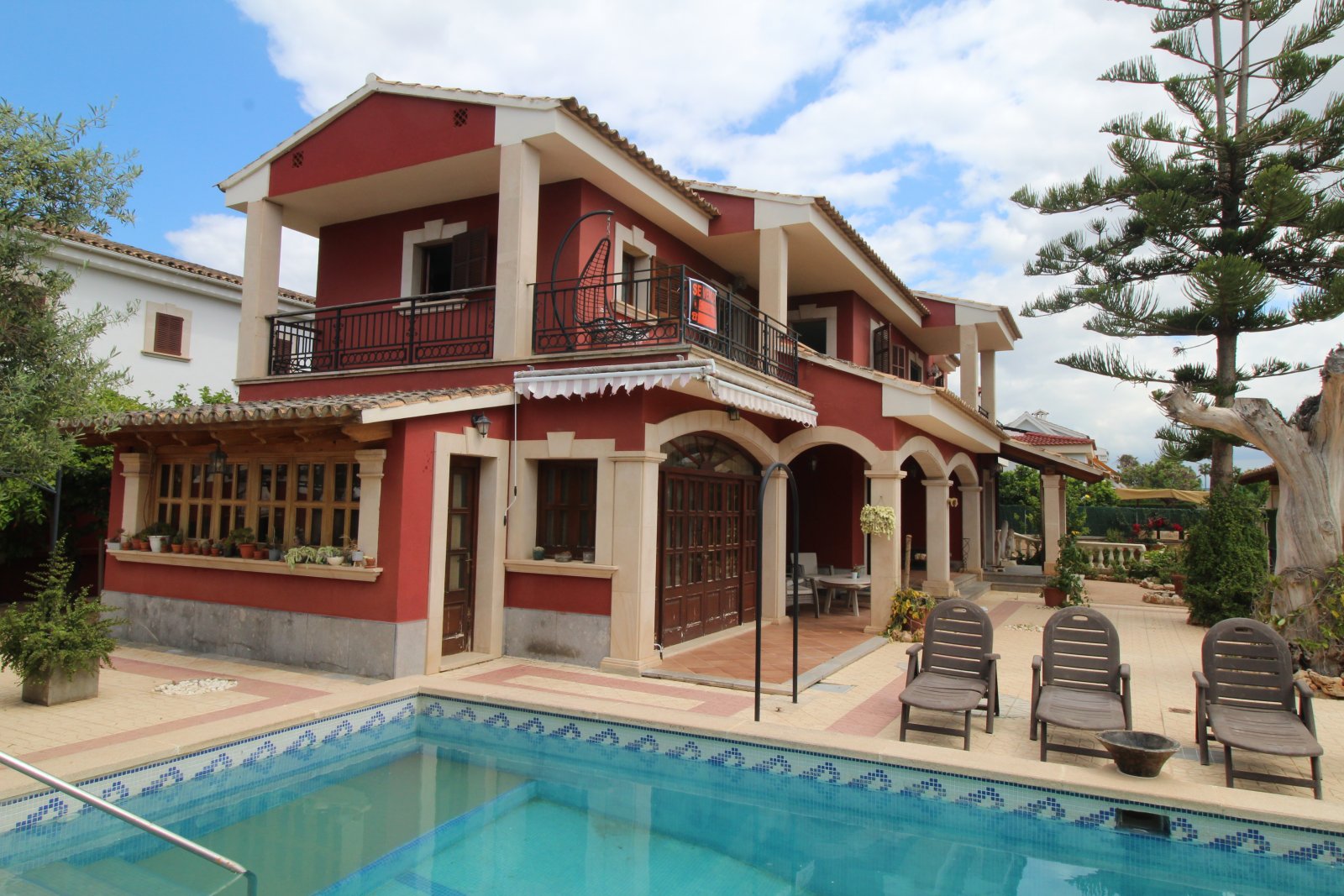 Terrasse und Pool Terrasse und Pool