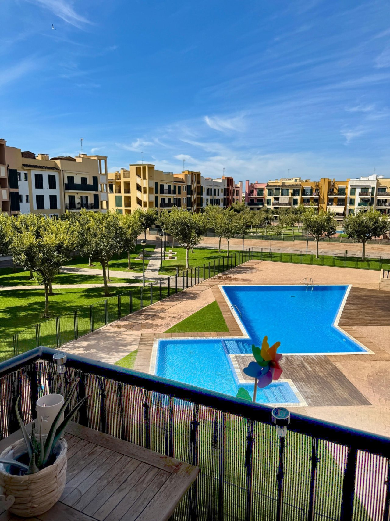 Terrasse mit Blick auf den Pool Terrasse mit Blick auf den Pool