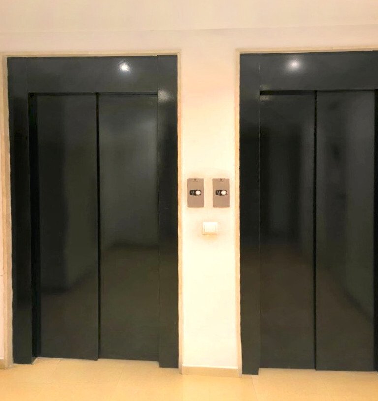 Aufzug Aufzug
