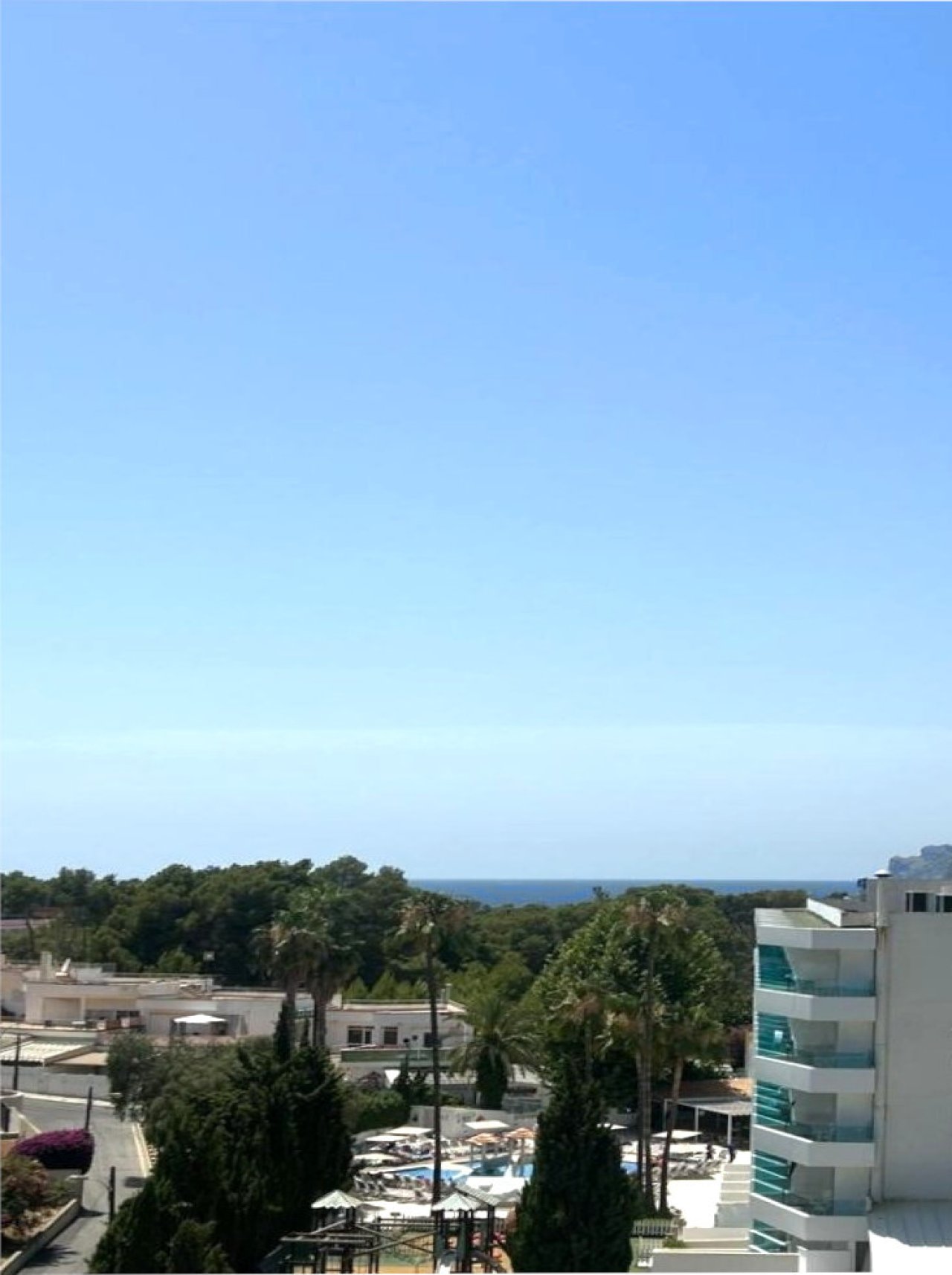 Blick auf das Meer von der Terrasse Blick auf das Meer von der Terrasse