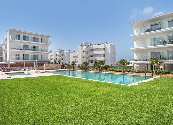Anlage mit Pool Anlage mit Pool