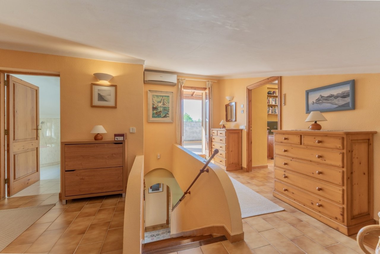 Zweite Etage Zweite Etage