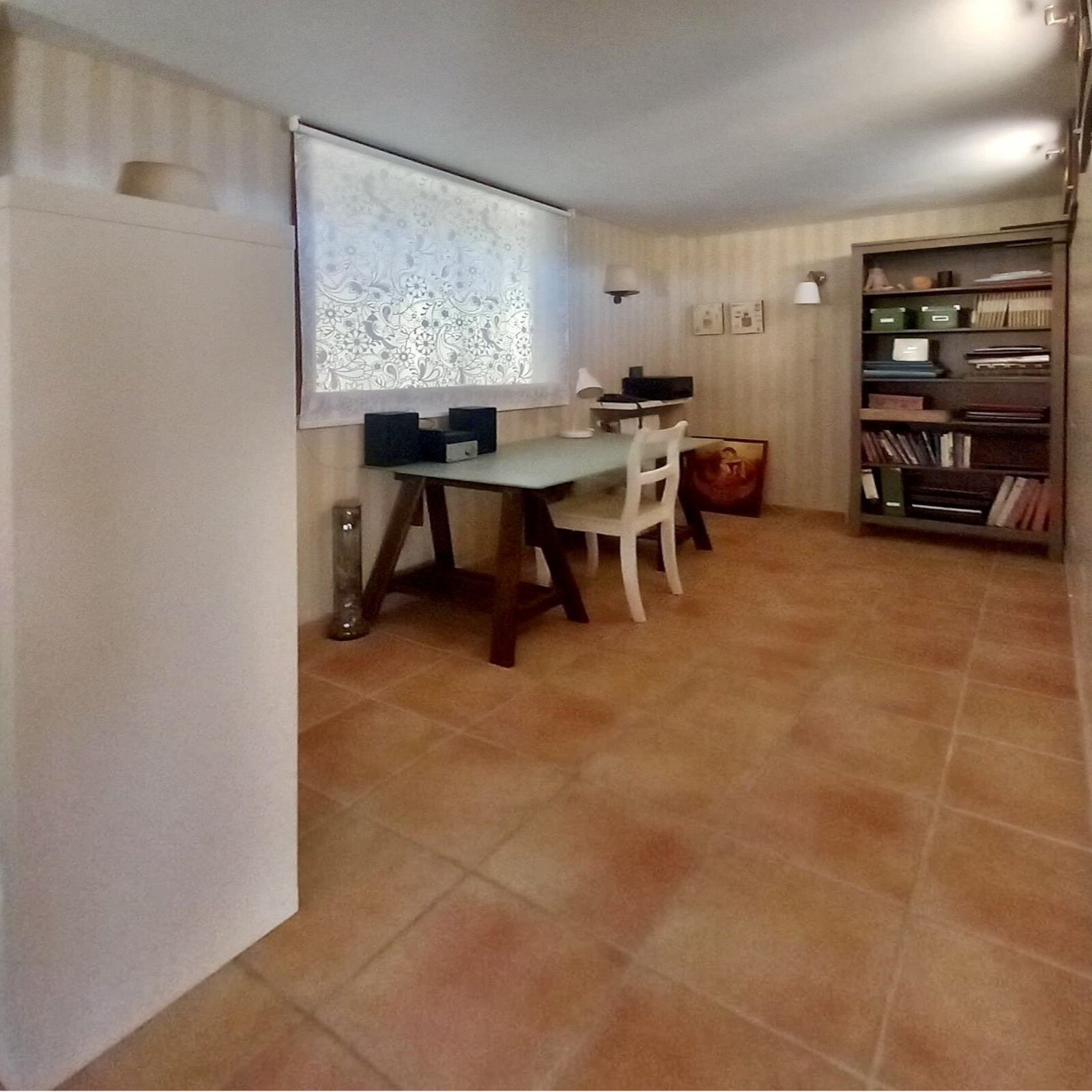 Homeoffice mit integrierter Bibliothek und flexiblem Raumkonzept