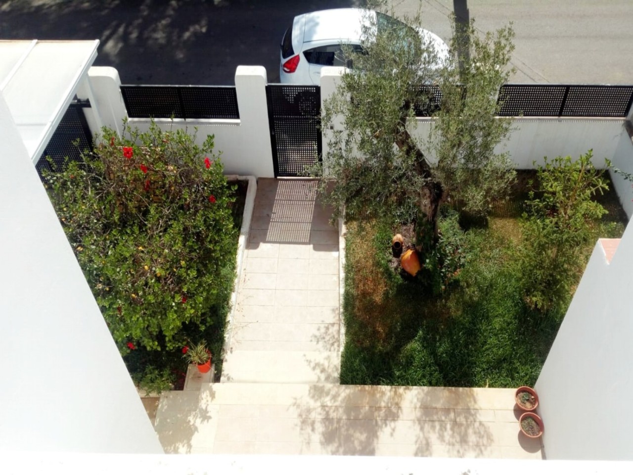 Großzügiges Reihenhaus mit Dachterrasse  Großzügiges Reihenhaus mit Dachterrasse