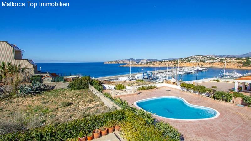 Luxusvilla mit Blick auf Port Adriano Luxusvilla mit Blick auf Port Adriano
