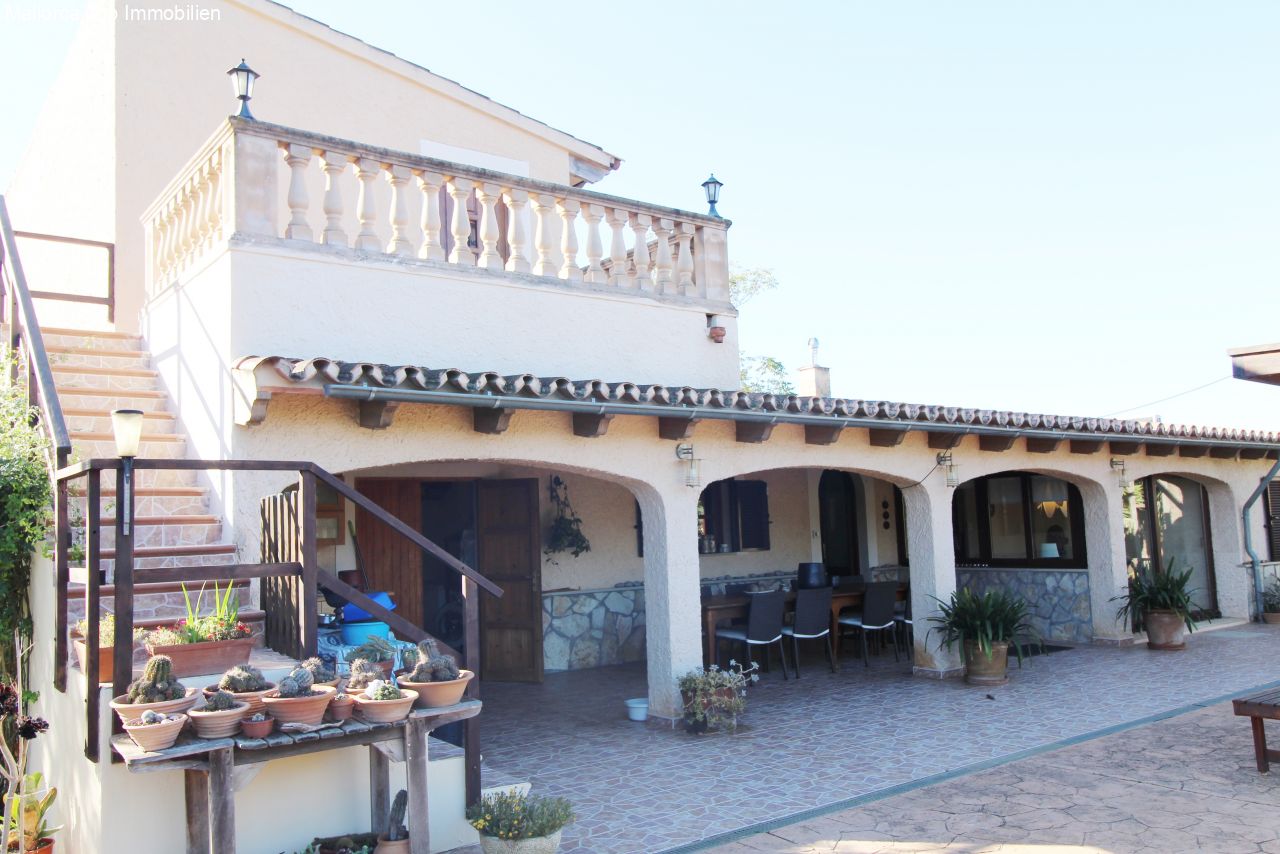 Finca in Santa Maria del Cami in naturverbundener Lage  Finca in Santa Maria del Cami in naturverbundener Lage