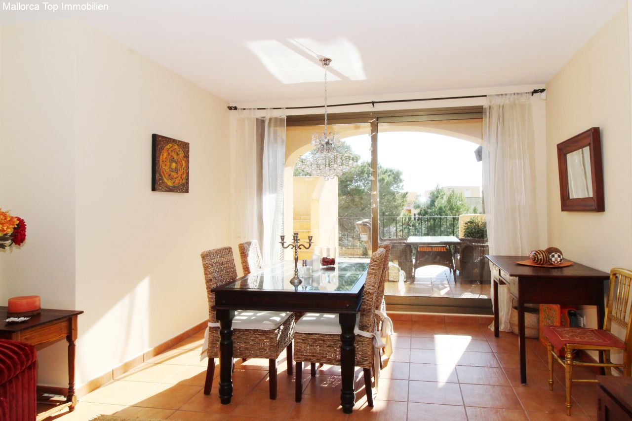 Stilvolles Penthouse mit großer Sonnenterrasse und Garage  Stilvolles Penthouse mit großer Sonnenterrasse und Garage