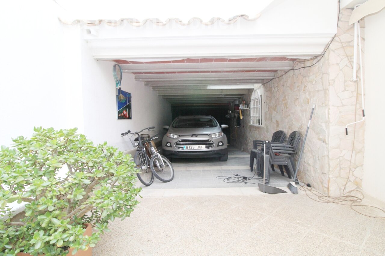 Garage Garage