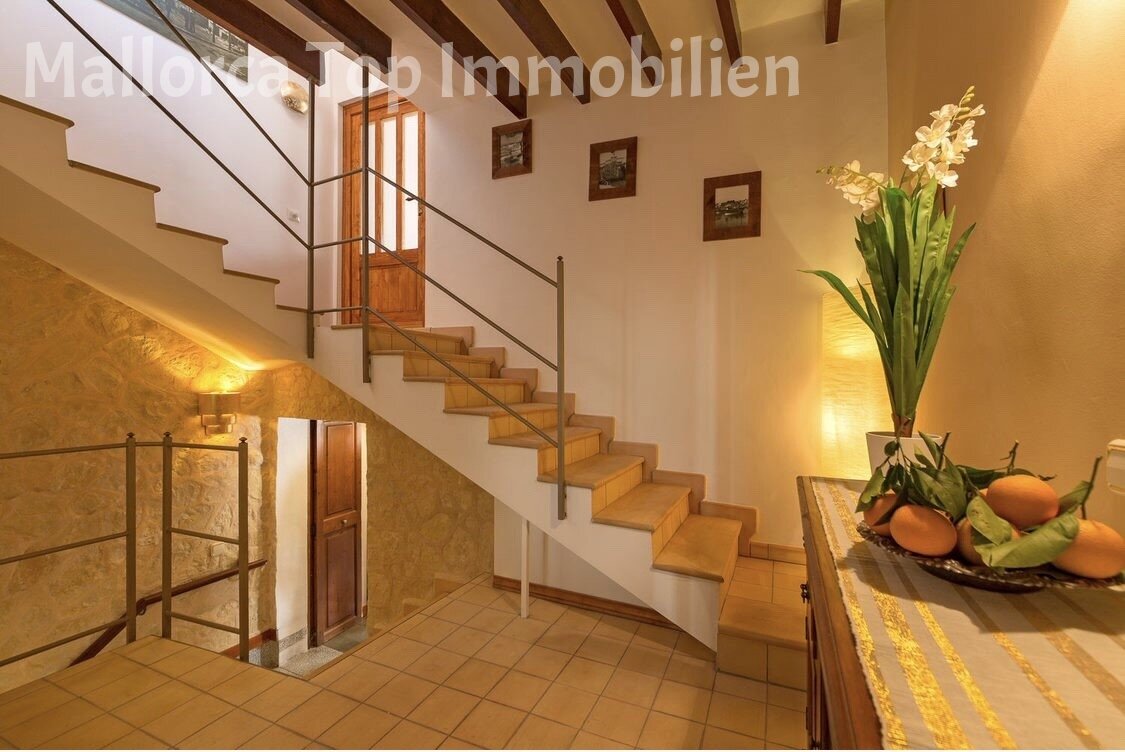 Modernisiertes Stadthaus Modernisiertes Stadthaus