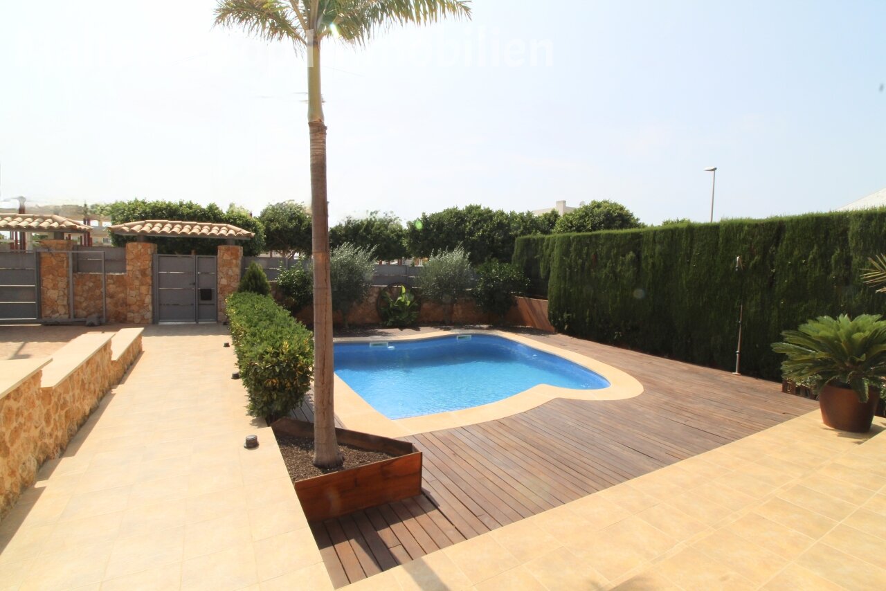 vVilla in Puig de Ros vVilla in Puig de Ros