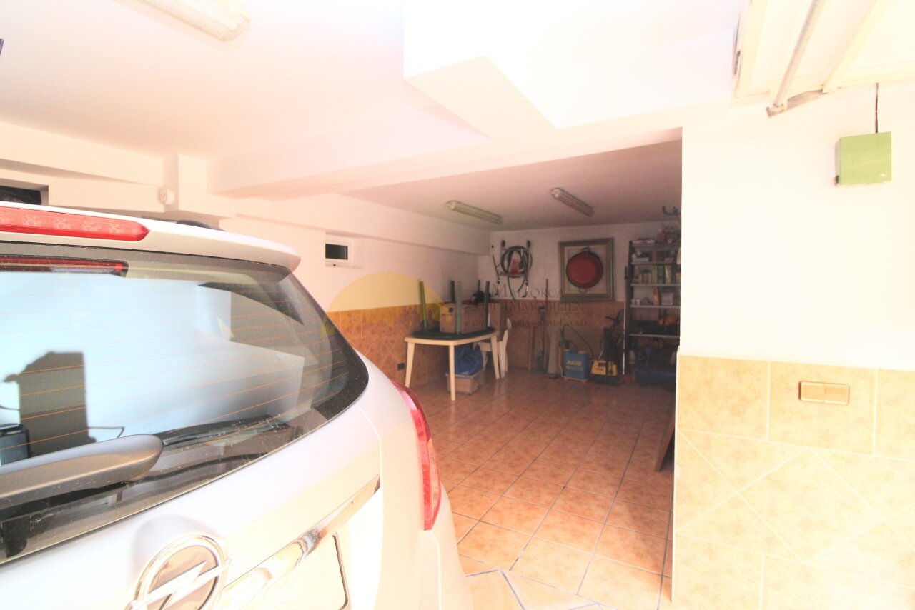 Garage Garage