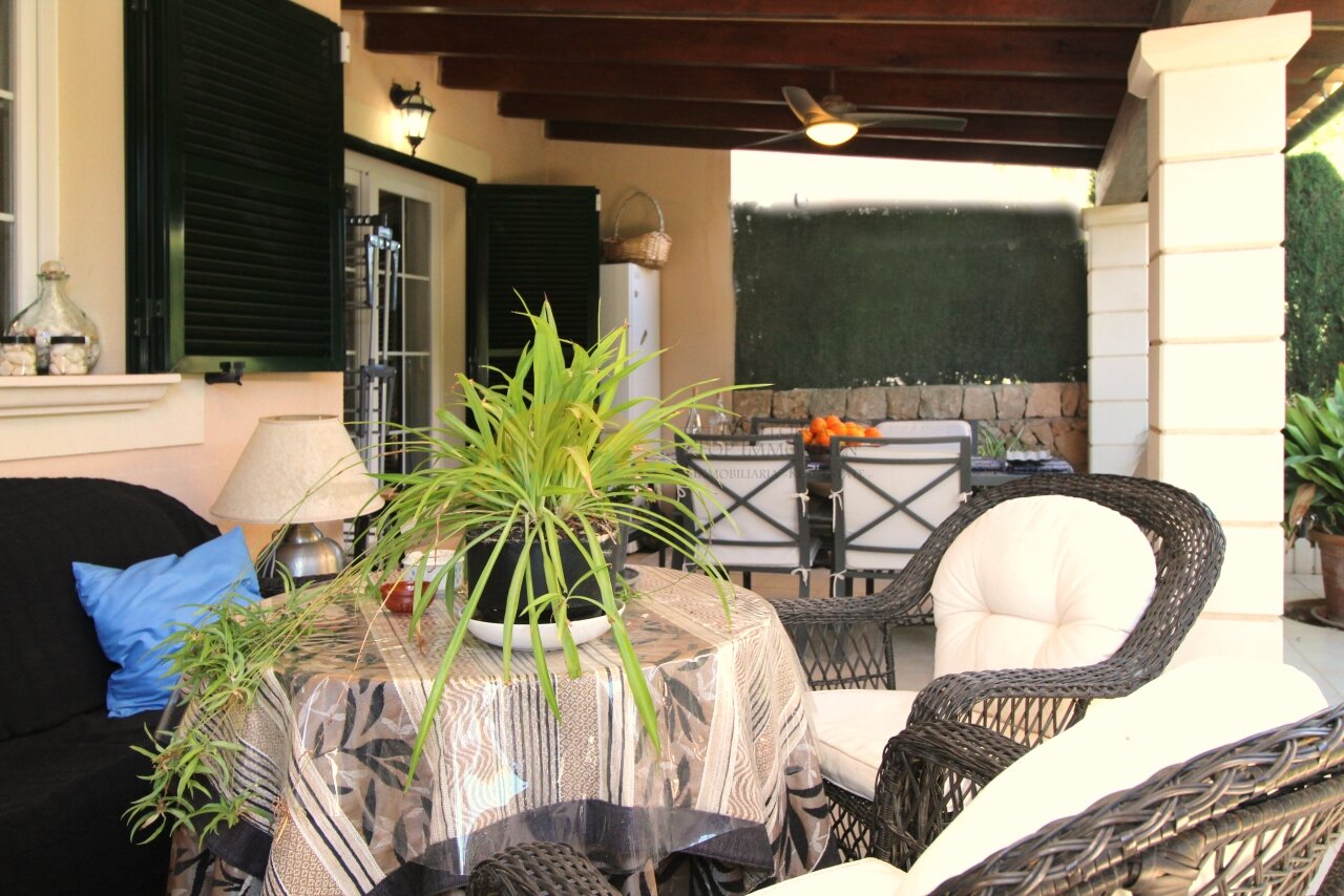 überdachte Terrasse überdachte Terrasse